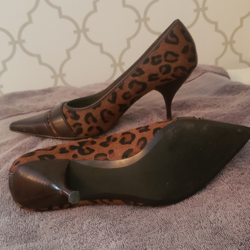 Shoes - Picture 3 of 4
